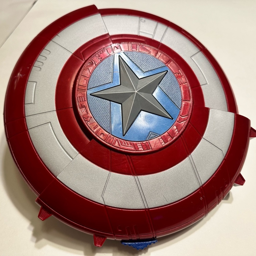 Captain America Shield W/ Weapons